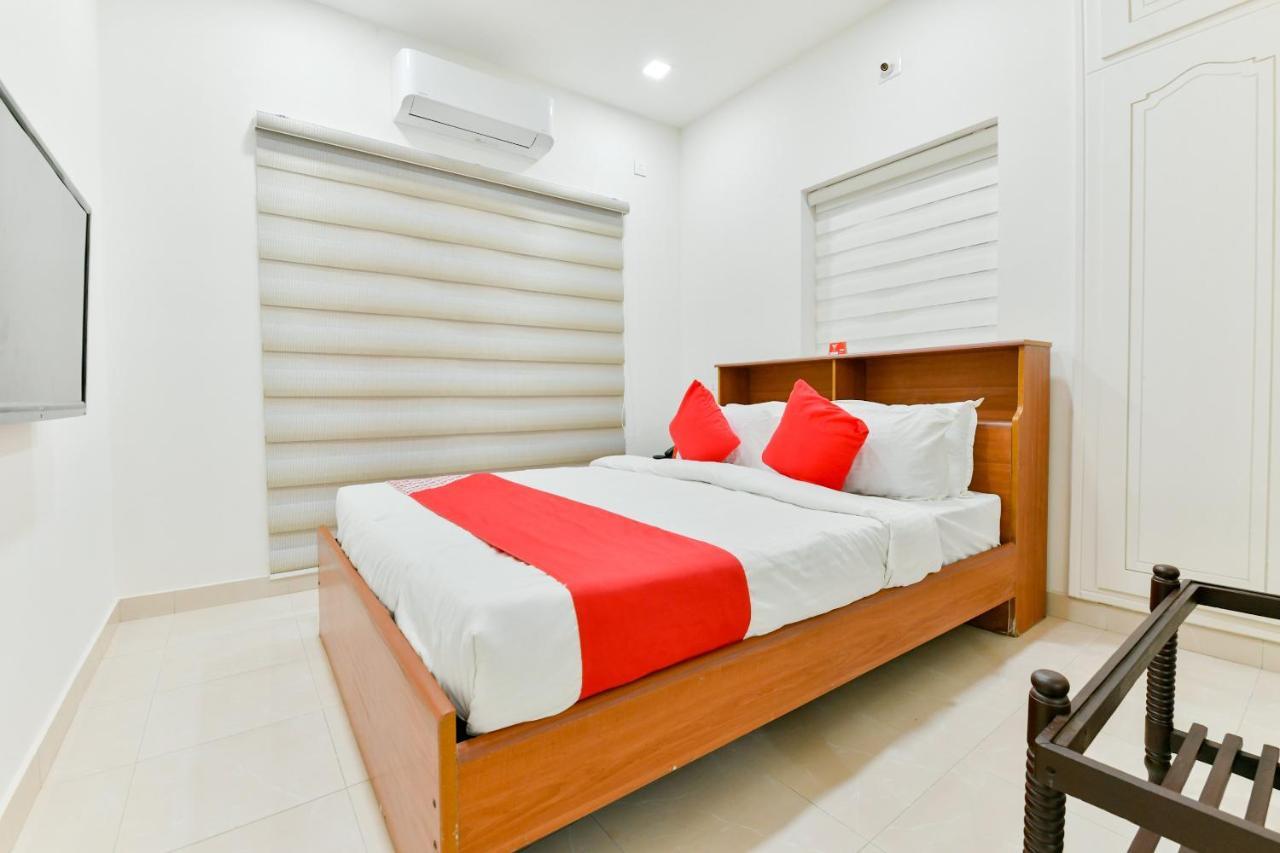 Oyo 16844 Adams Cottage Коччи Экстерьер фото